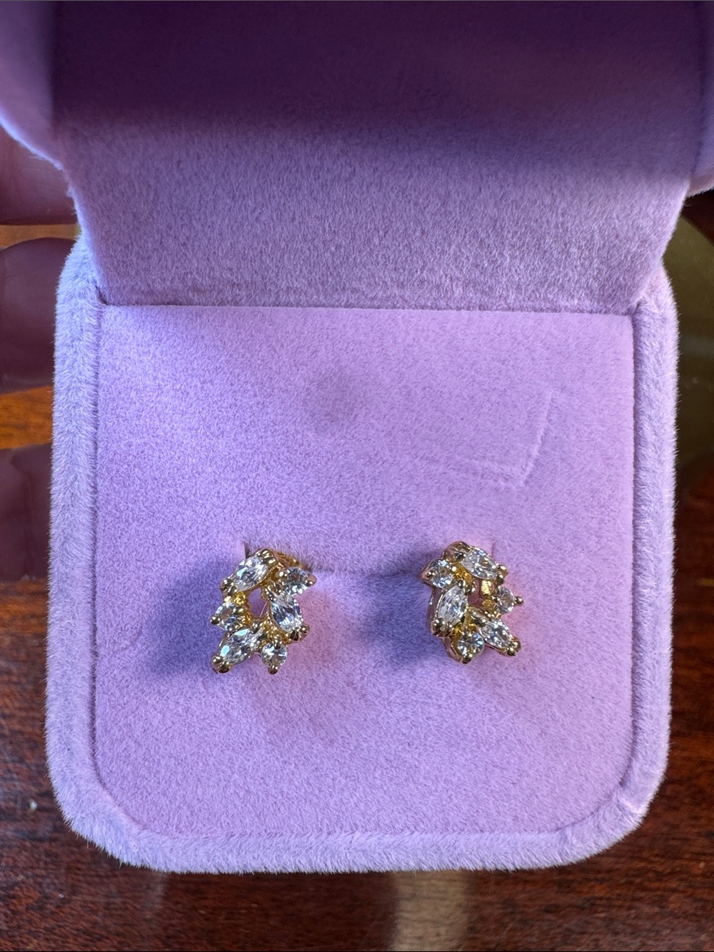 3102-Swarovski Crystal Element post earrings